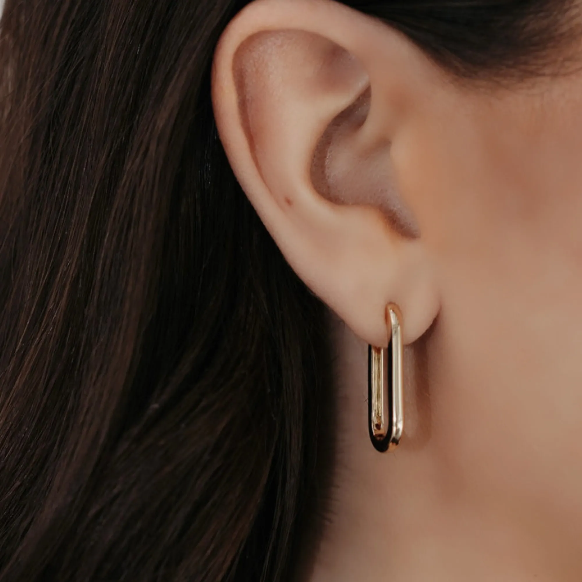 0.75 U Hoop Gold Earrings