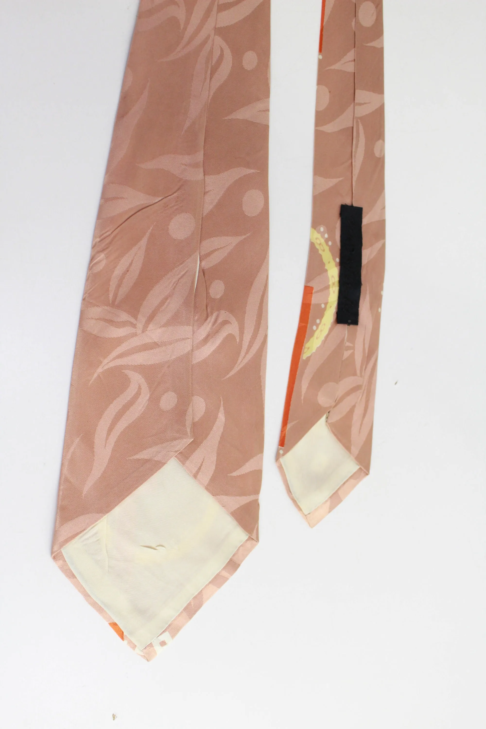 Bold Abstract Print Rayon Wide Necktie from the 1940s