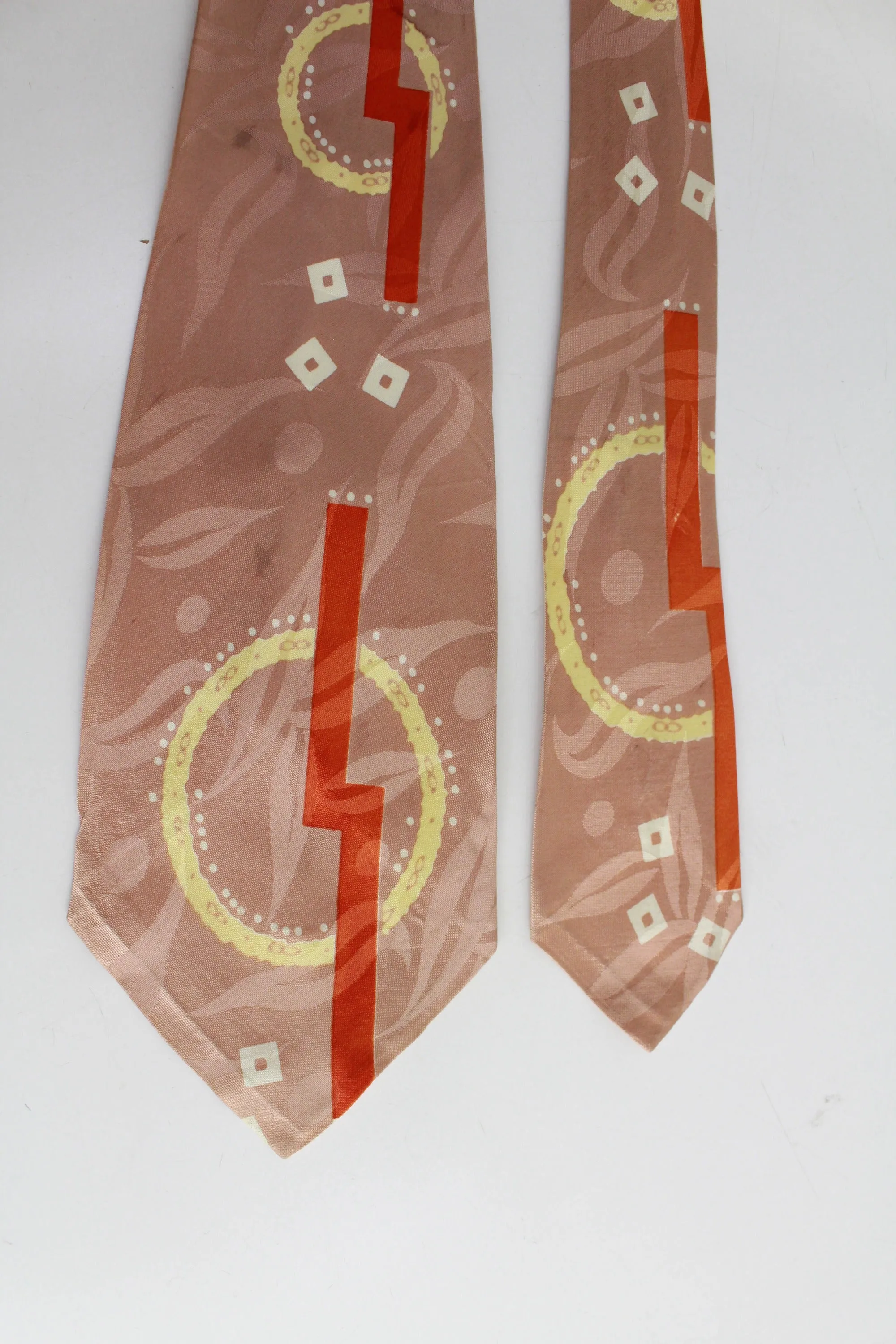 Bold Abstract Print Rayon Wide Necktie from the 1940s