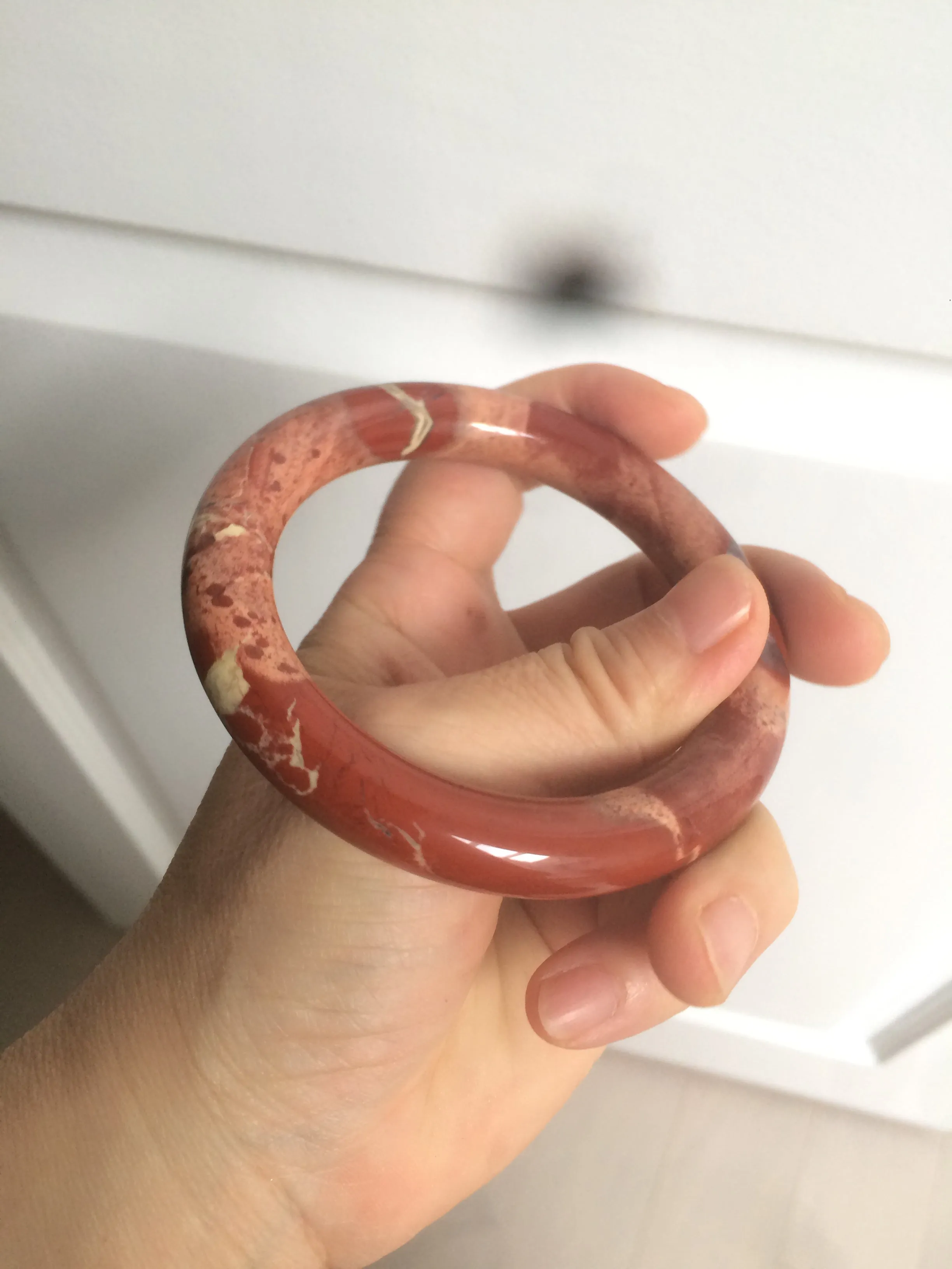 57.3mm 100% natural red/pink round cut red jasper stone bangle XY76