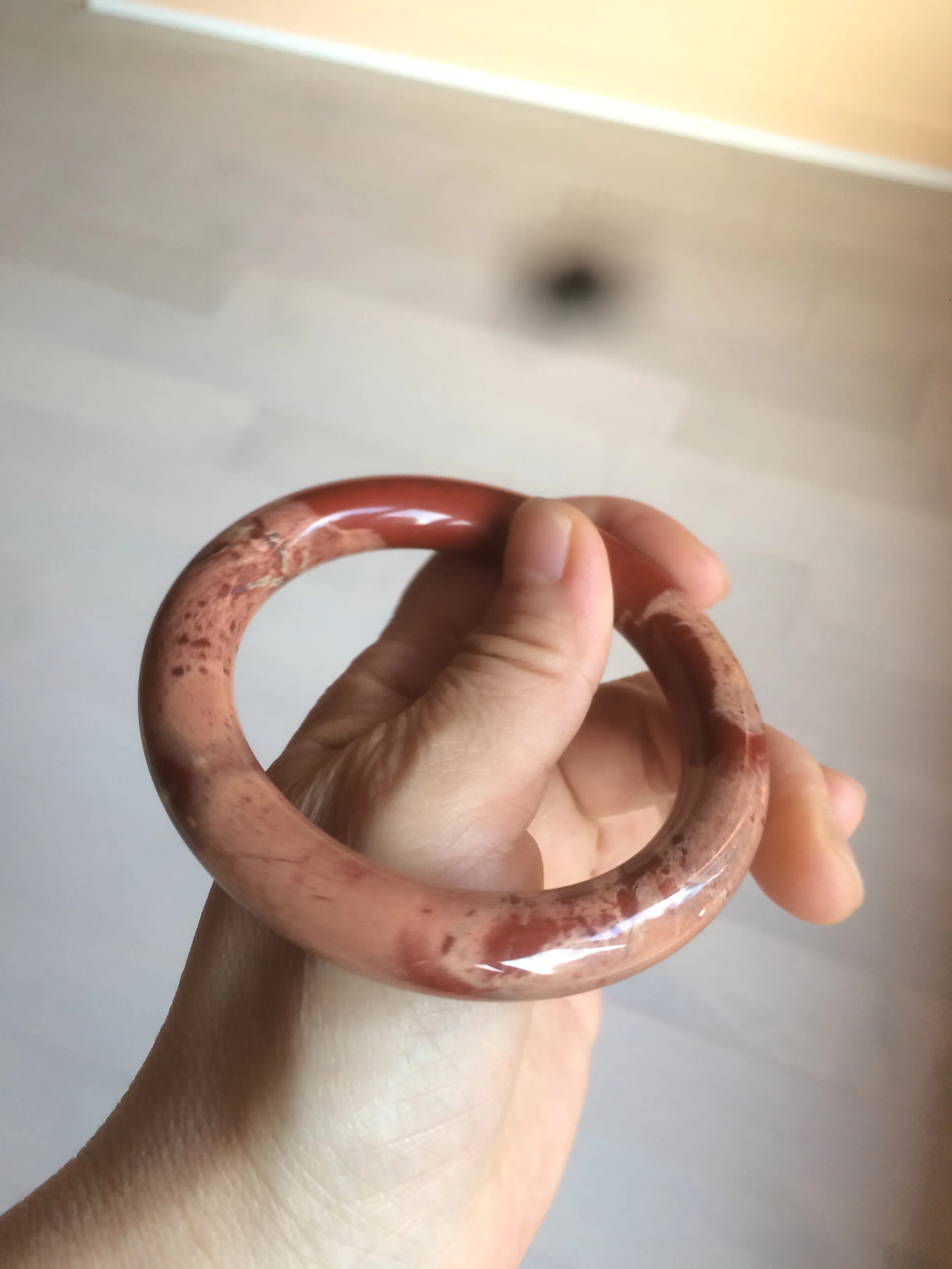 57.3mm 100% natural red/pink round cut red jasper stone bangle XY76