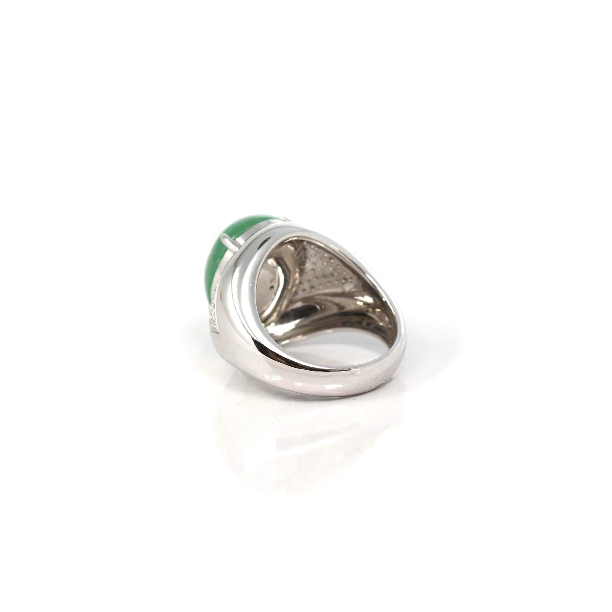 Exquisite 18k White Gold Mens Ring with Imperial Green Jadeite Jade and VS1 Diamonds