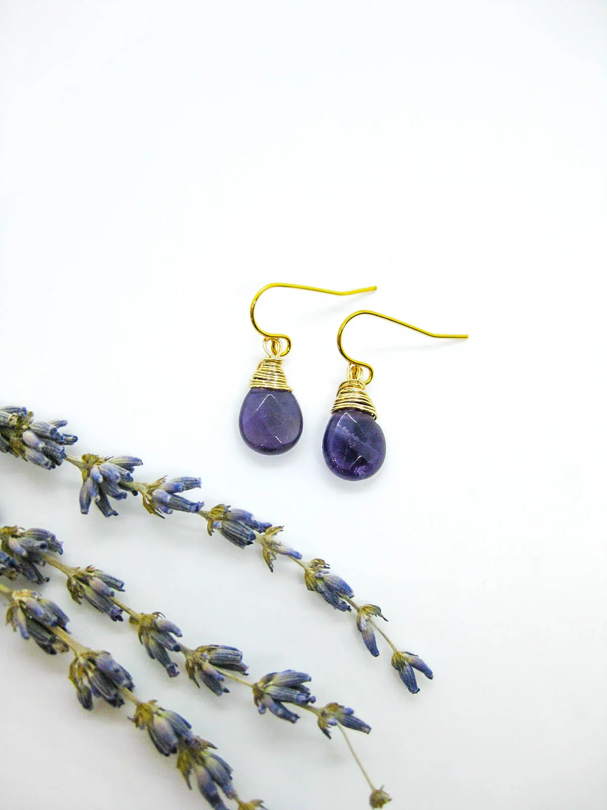 Chamomile: Amethyst Earrings - e620