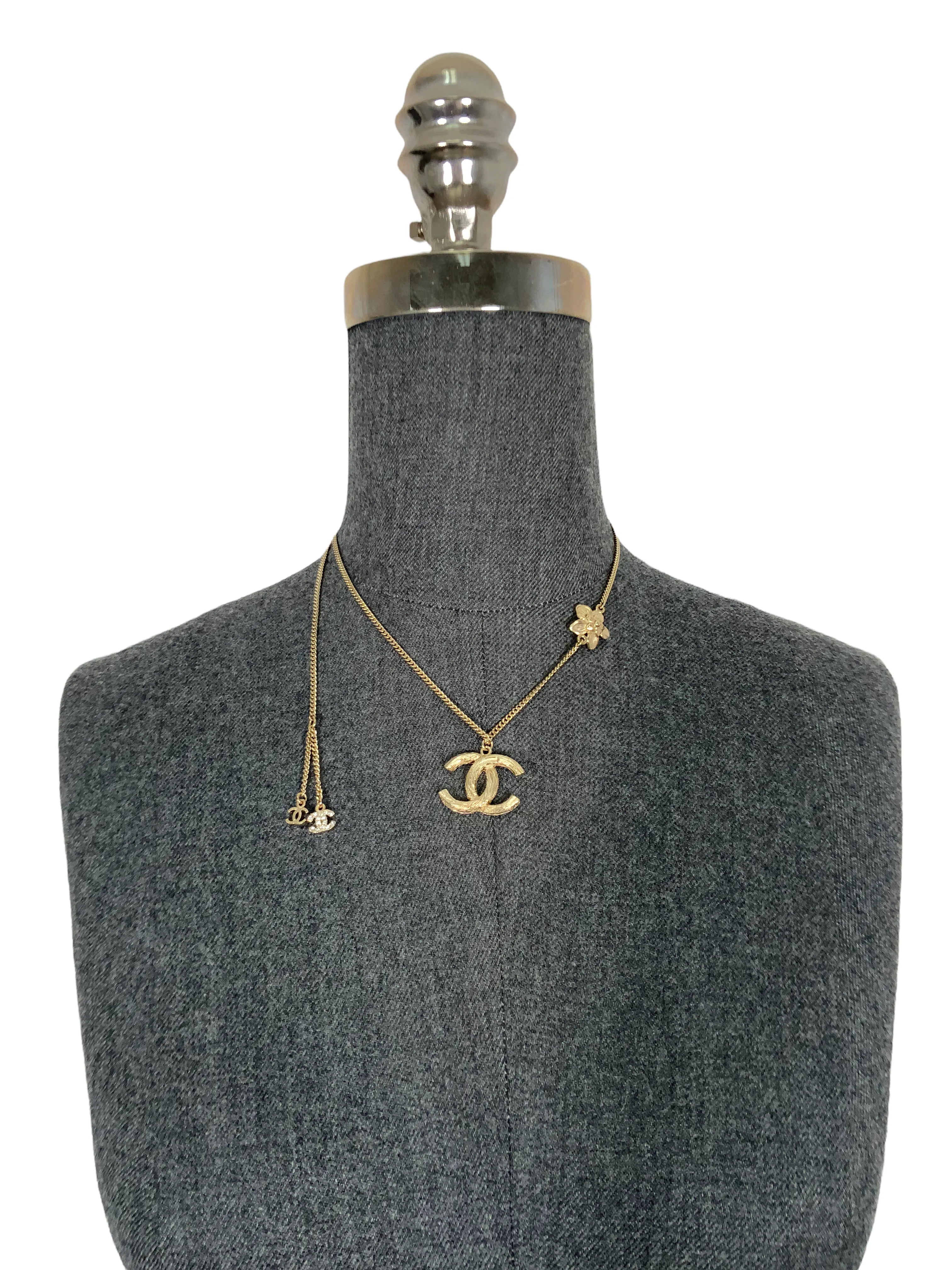 CHANEL 10P CC Camellia Flower Chain Link Necklace