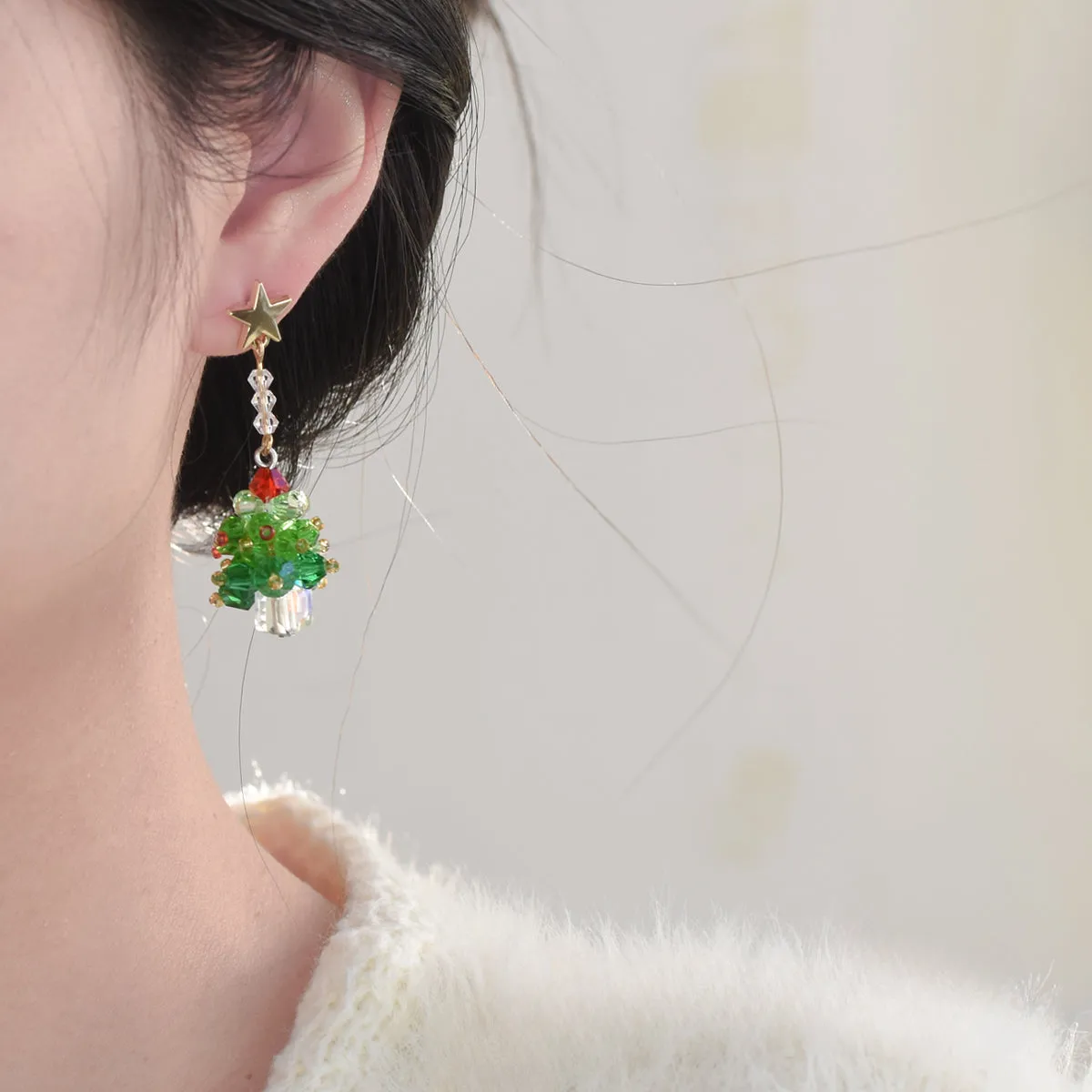 Christmas Tree Earrings Asymmetric Atmosphere Star Ear Clip LJC12