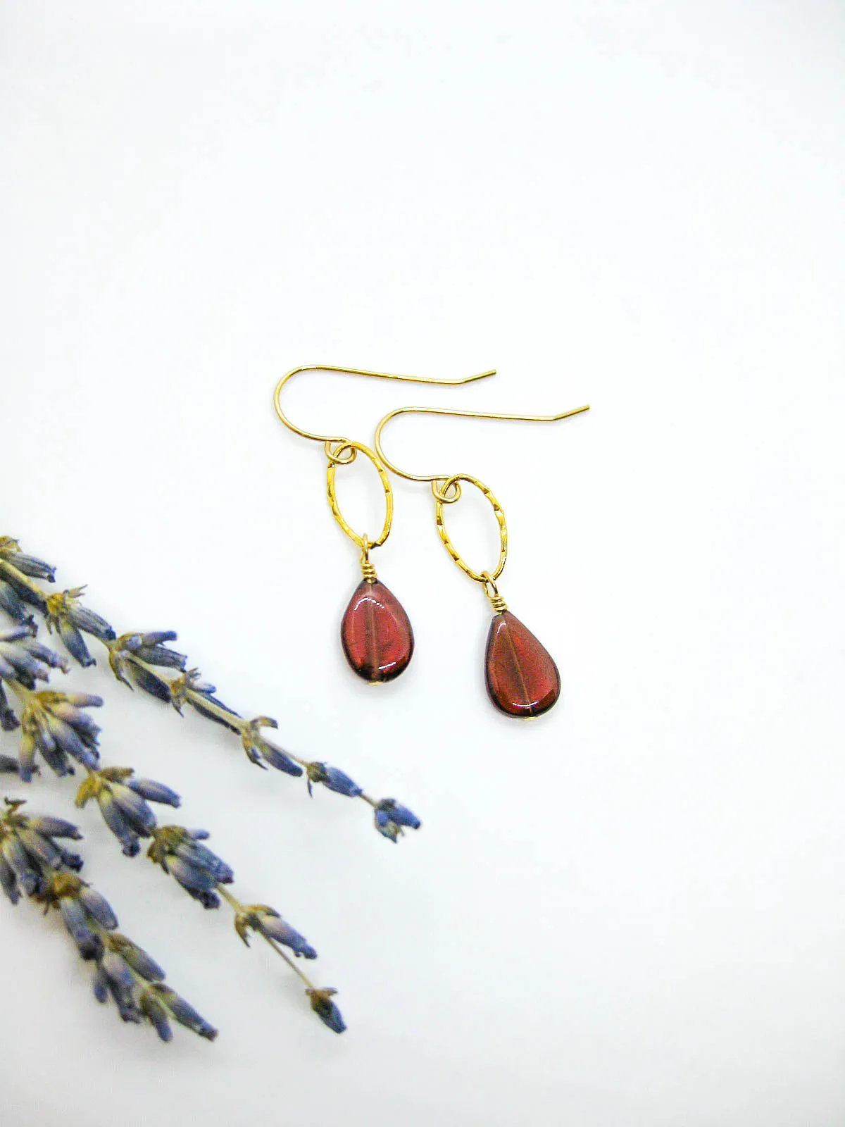 Chrysanthe: Garnet Earrings - e655