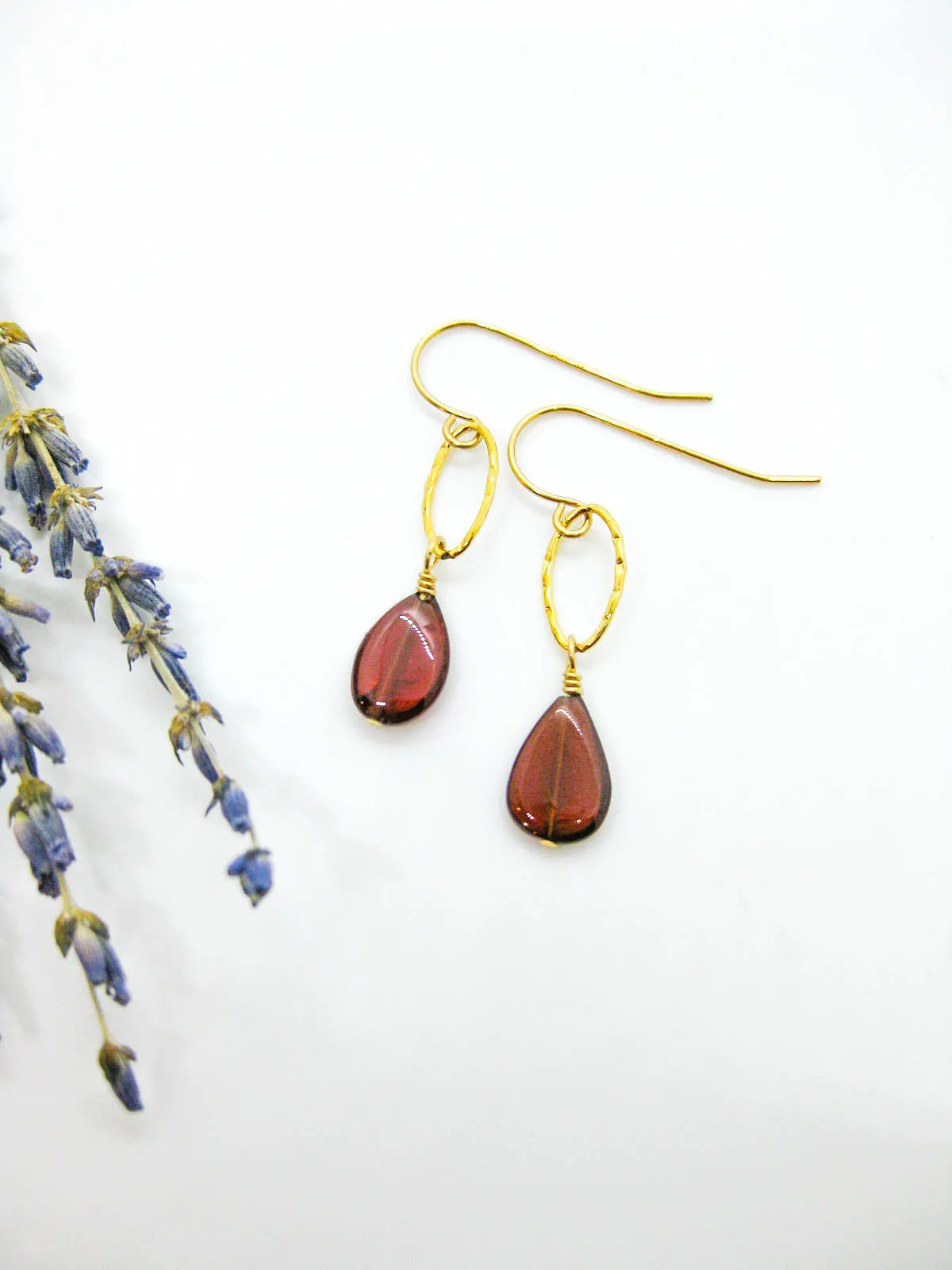 Chrysanthe: Garnet Earrings - e655