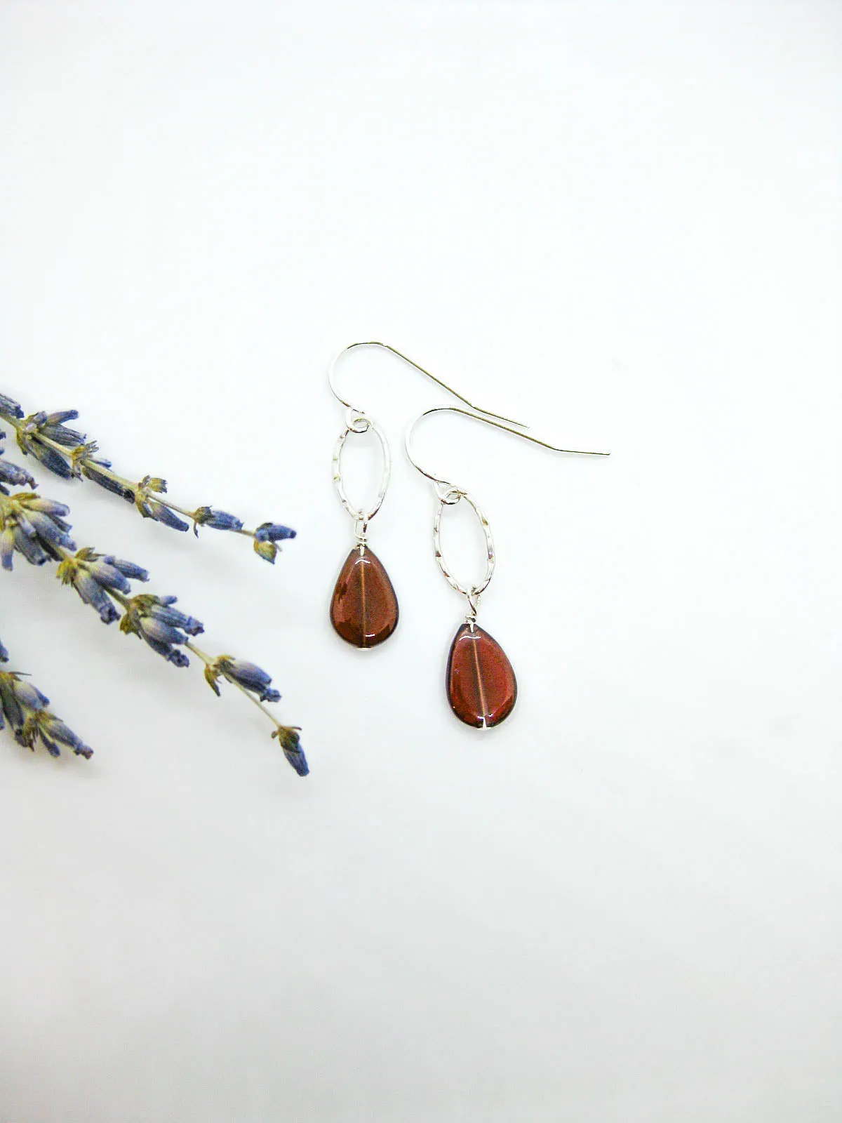 Chrysanthe: Garnet Earrings - e655