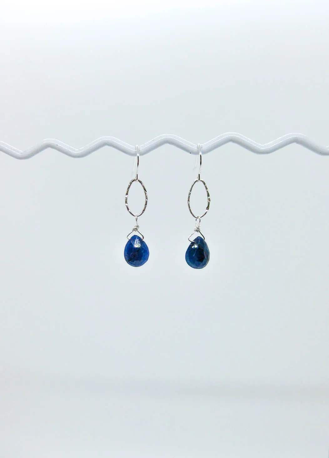 Chrysanthe: Sapphire Earrings - e635