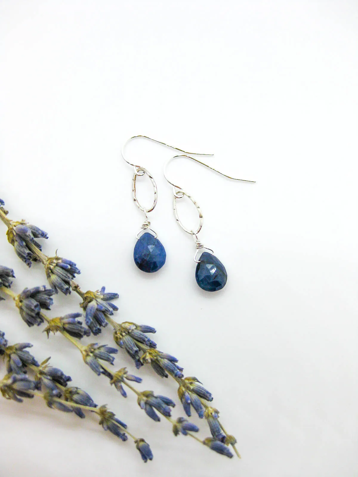 Chrysanthe: Sapphire Earrings - e635