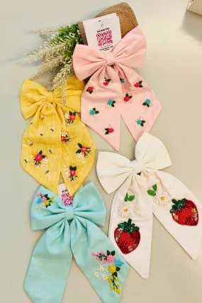 Organic Embroidered Bow Clip