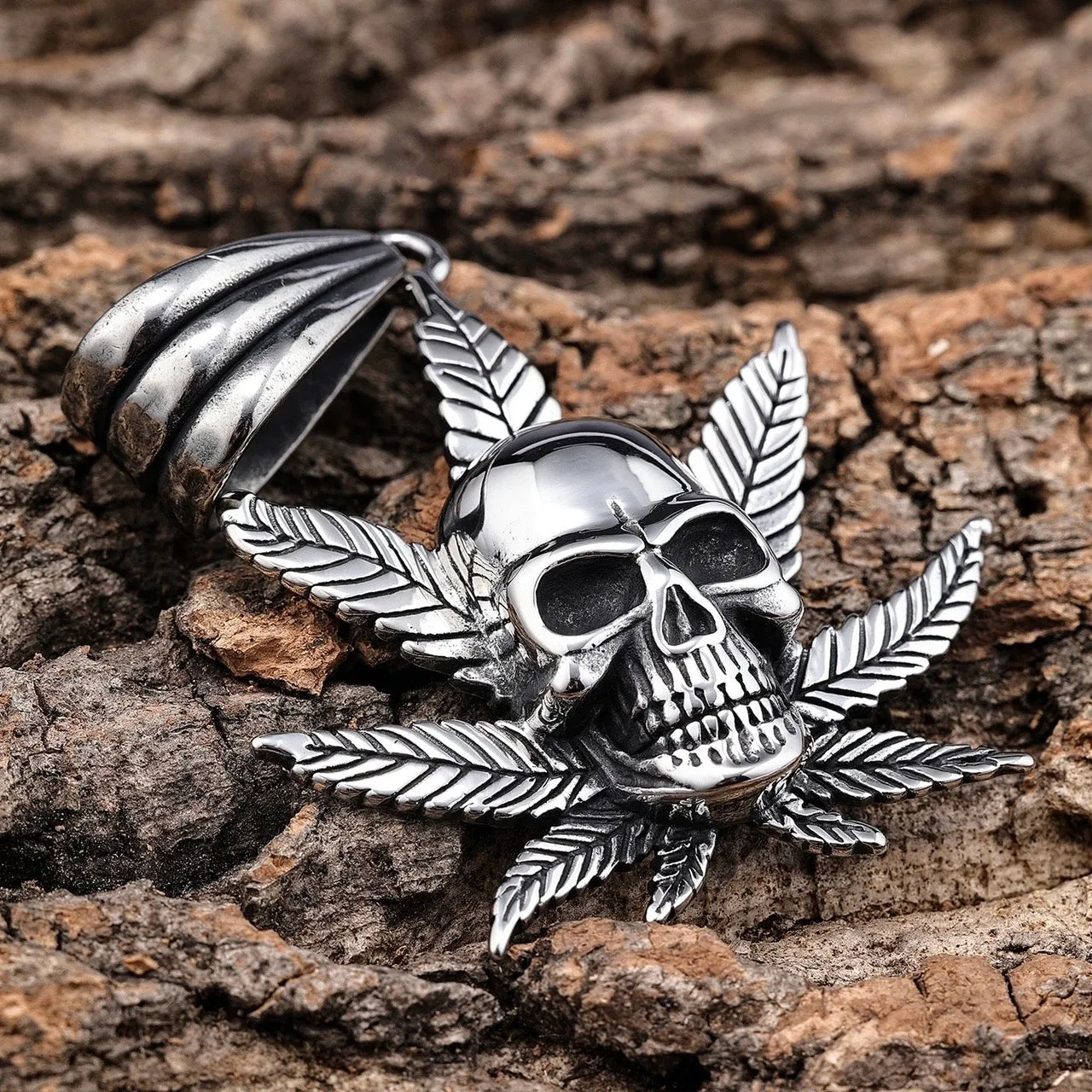 Skull & Pot Leaf Pendant - Necklace (719)