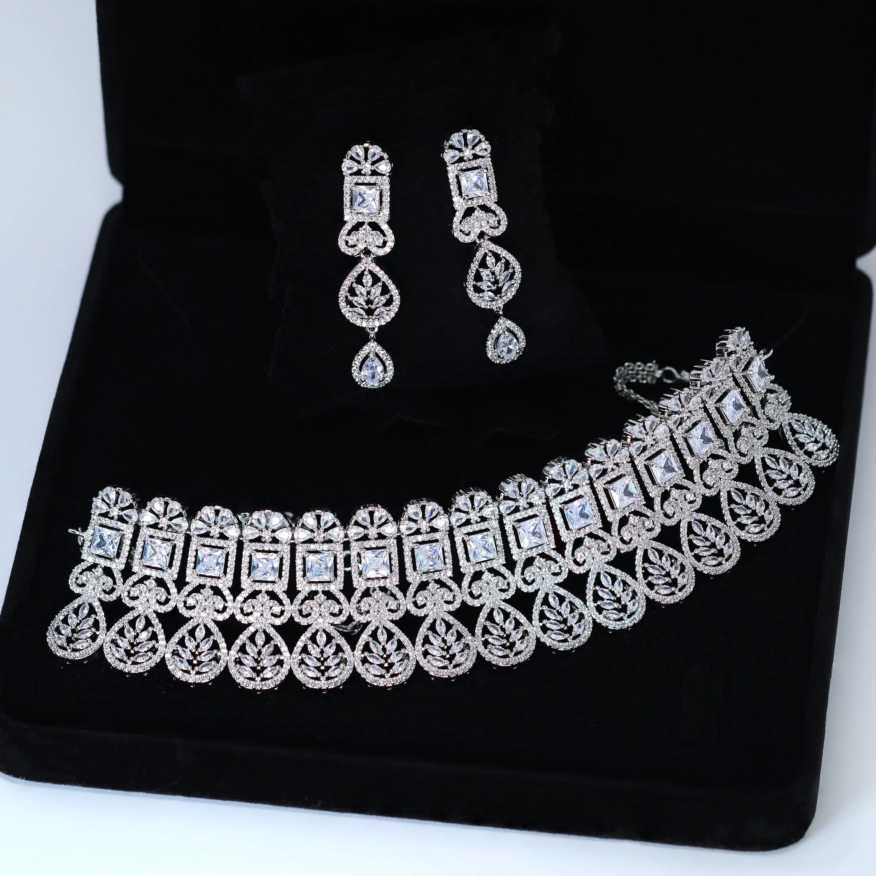 Swarovski Crystal Silver Floral Drop Elegance Choker Necklace set, Gift for her, Bride Necklace, Wedding Necklace Set Cz.