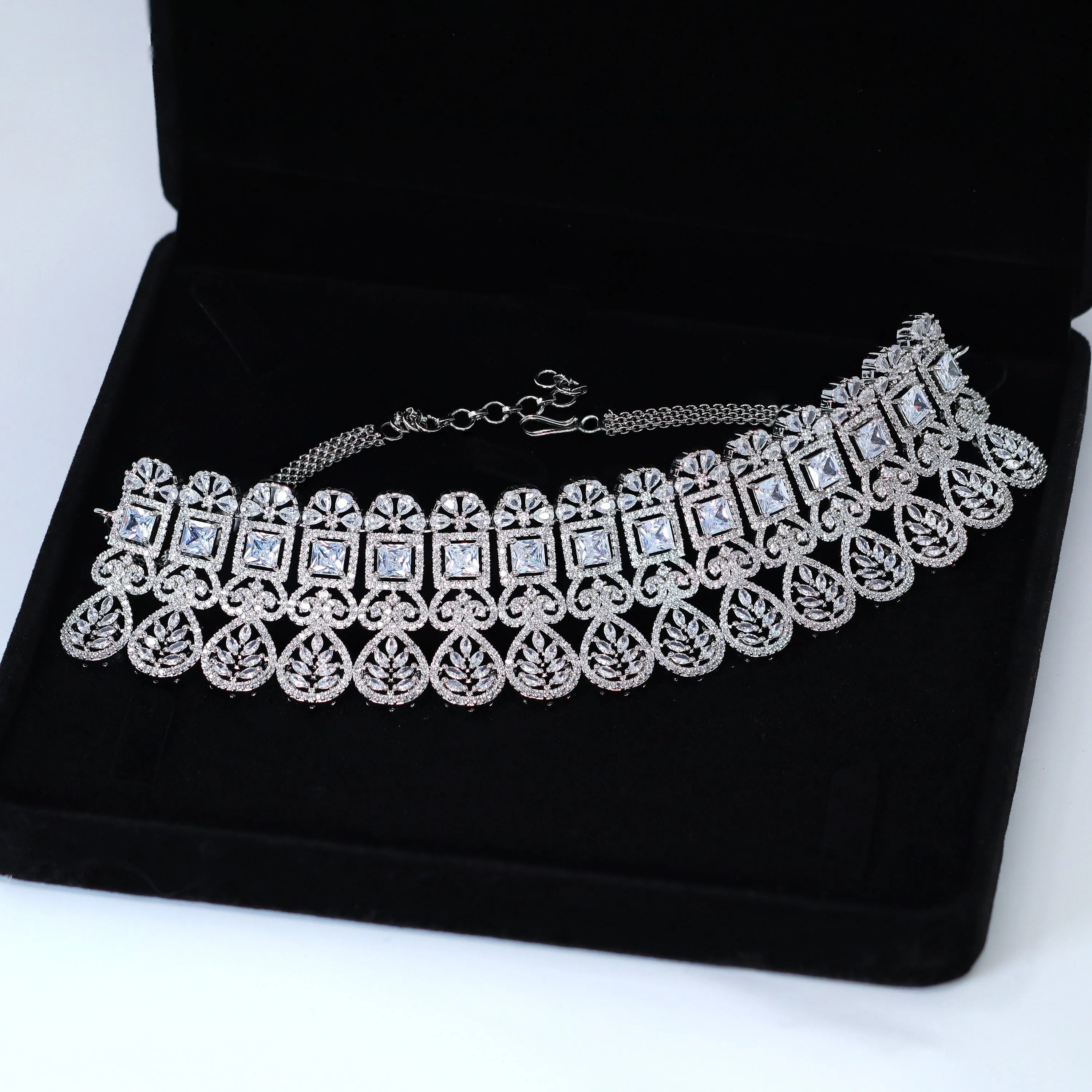 Swarovski Crystal Silver Floral Drop Elegance Choker Necklace set, Gift for her, Bride Necklace, Wedding Necklace Set Cz.