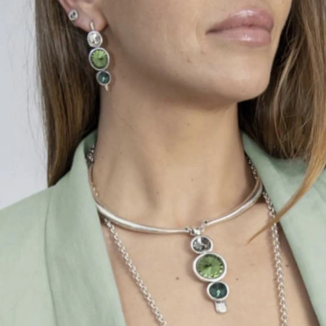 TRA-LA-RA STELAR GREEN CRYSTALS SILVER CHOKER